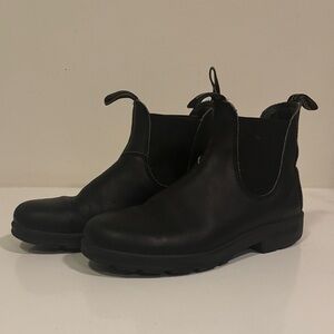 Blundstone Black Leather Ankle Boots